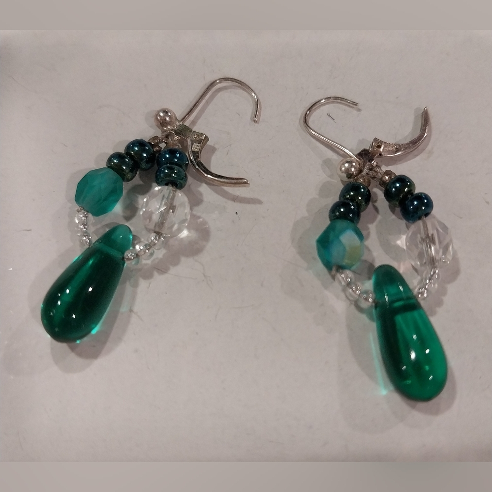 Green Glass Bead Necklace and Earrings Set Sterling Clasp - Picture 11 of 16